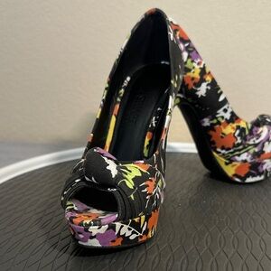 Colin Stuart Multicolor Floral Heels